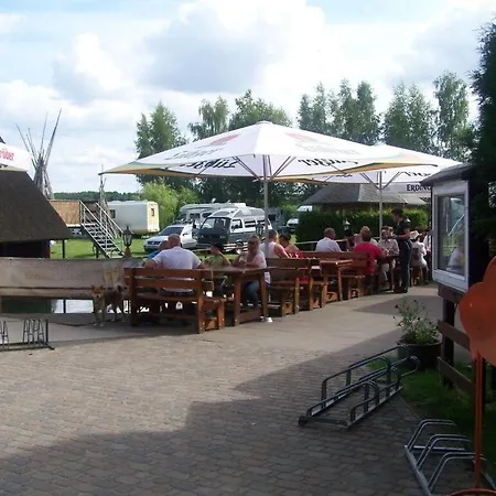 Semesterbostad Holiday Under The Thatched Roof *